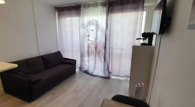 Studio 4 Personnes 5 minutes à pied de la Plage, Boek Appartement Hotels in Camargue met parkeren, Parkeren