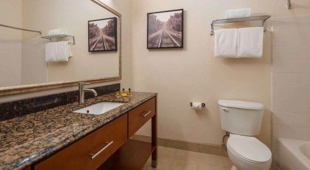 Четырёхместный номер Standard Best Western Plus Wakeeney Inn & Suites