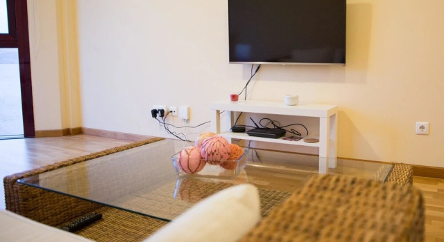 Apartment With 2 Bedrooms in Las Palmas de Gran Canaria, With Wonderfu, Забронировать Апартаменты/квартира Отели Лас-Пальмас-де-Гран-Канария с парковкой, рядом с Музей науки и техники, Парковка
