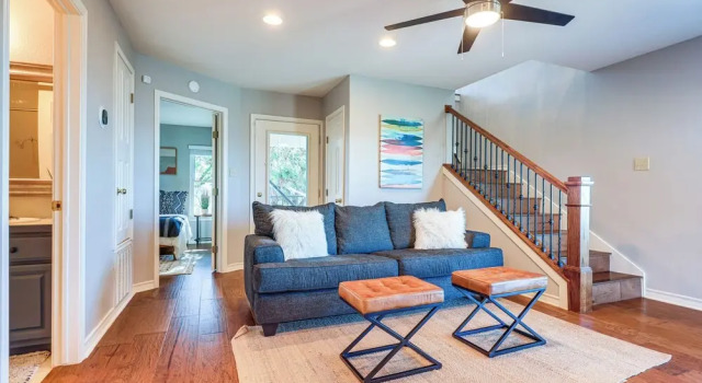 Canyon Lake Retreat w/ Hot Tub, Decks & Lake Views, Buchen Sie Ferienhaus Canyon Lake Texas Hill Country
