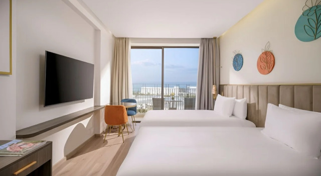 Двухместный номер Classic с видом на океан Wyndham Royal Beachfront Resort & Spa Danang