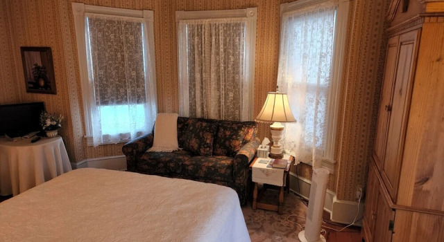 Hawthorne Inn