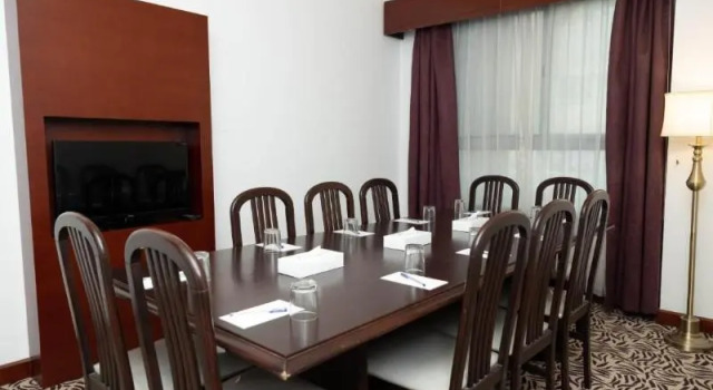 Mra Grand Hotel