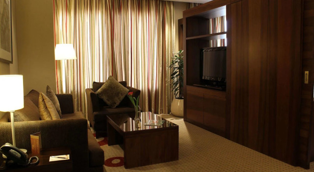 Safir Fintas Kuwait Hotel, Book Hotel Hoteller i Fintas med pool, Swimmingpool