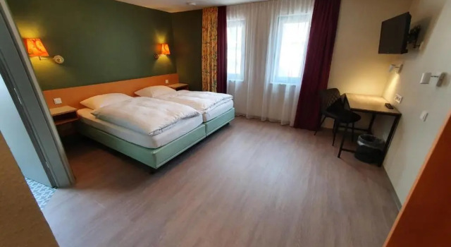 Wirtshaus & Hotel Zur Alten Brauerei Zapf, Забронировать Отель Отели Нижней Франкония 3 звезды, 3*