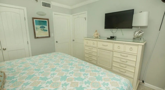 Magnolia House 305 2 Bedroom Condo by RedAwning, Забронировать Апартаменты/квартира Дестин Emerald Coast, рядом с Indian Temple Mound and Museum