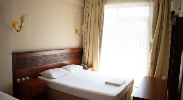 Двухместный номер Standard с балконом и с видом на озеро Grand Nicea Hotel