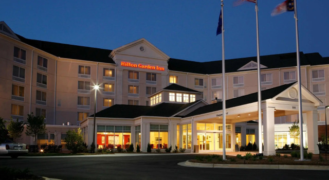 Двухместный номер Premium Hilton Garden Inn Roanoke Rapids