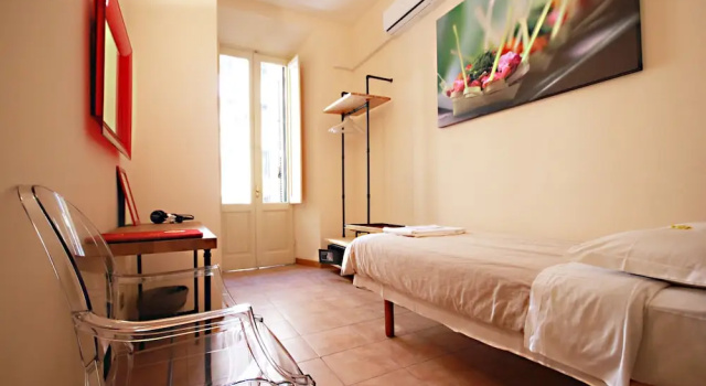 Номер Classic The Beehive Hostel