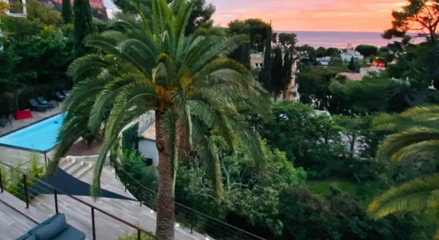 Полулюкс Deluxe THE ADDRESS CASSIS