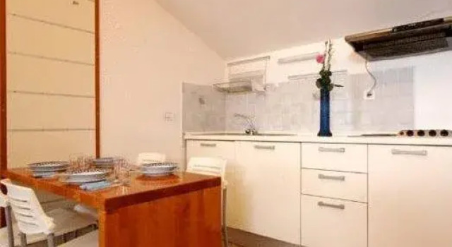 Residence V Tůních 14, Забронировать Отель Отели Праги с парковкой, рядом с Намести Миру, Парковка