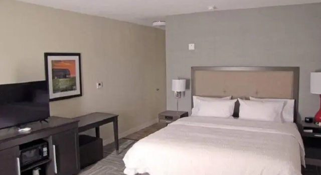 Люкс Hampton Inn McPherson