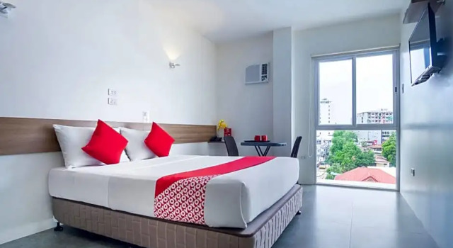 Номер Deluxe 18 Suites Cebu