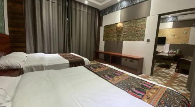 Люкс Business Mangshi Minsu Hotel
