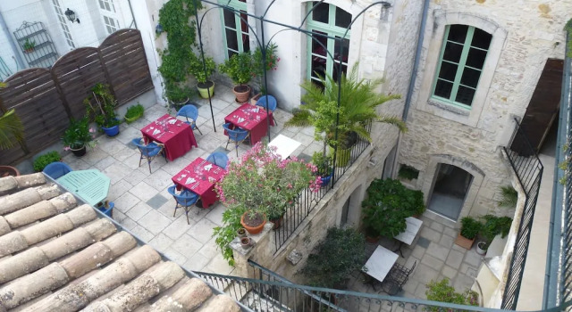 Hotel Coté Cour Chambres dhotes