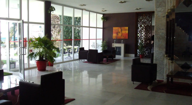 Hotel Corniche Palace, Đặt Khách sạn Khách sạn ở Bizerte có hồ bơi, Hồ bơi
