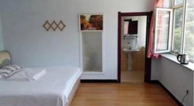 Countryside Hotel, Book Hotel Hotels in Liaoning with Parking, Parking