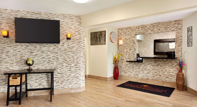 Двухместный номер Standard Hawthorn Extended Stay by Wyndham Saint Robert