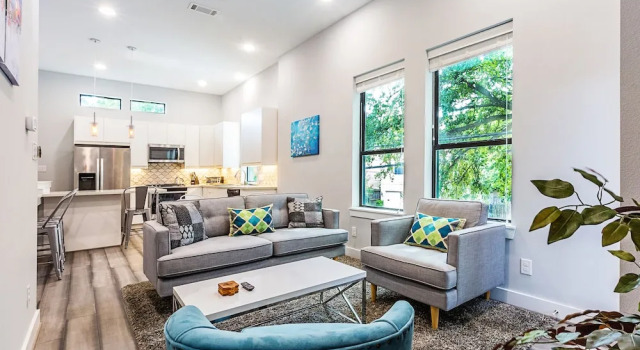 Люкс Montrose Guesthouse Suites