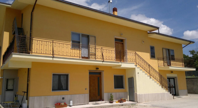 B&B LAquila, Book Bed and Breakfast LʼAquila 