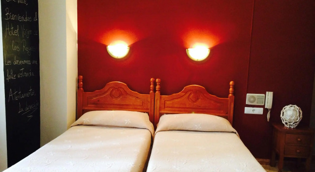 Двухместный номер Standard Hotel Virgen de los Reyes