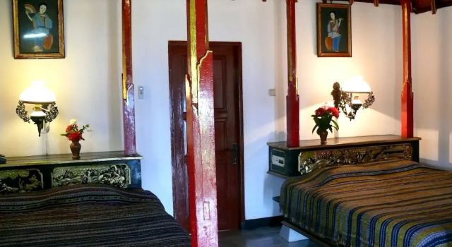 Люкс с балконом Puri Bunga Beach Cottages