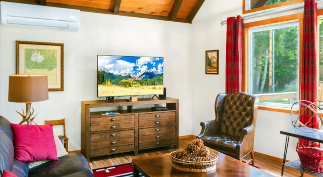 Cottonwood Chalet in Packwood, Забронировать Шале Паквуд Mount Rainier National Park