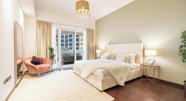 Palm Jumeirah - 2br - New Furnished - Next To Mall