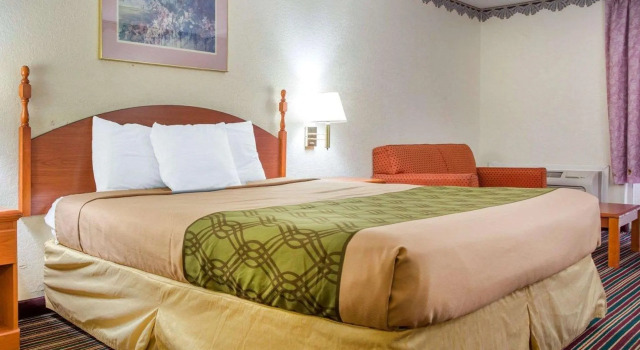 Двухместный номер Standard Rodeway Inn Stone Mountain