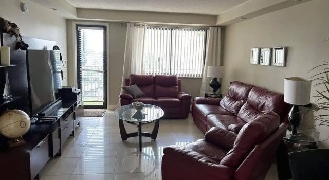 Beautiful Water View Golden Isles, Rezerwuj Apartament Hallandale Beach 