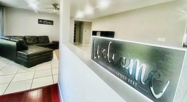 Коттедж XL Fully Loaded 4Br 3BA Close to Beach & Downtown