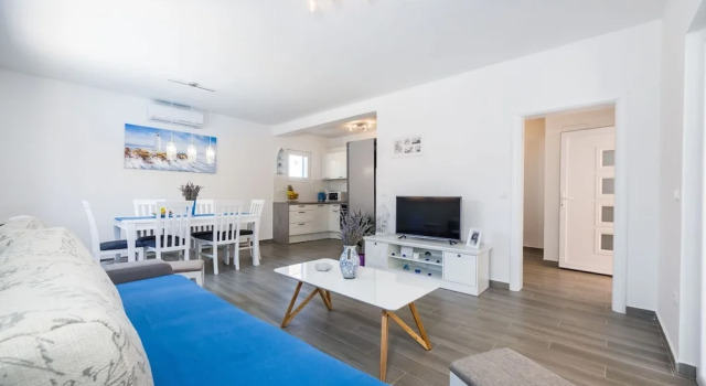 Charming Villa in Jasenice With Pool, Забронировать Вилла Отели Ясенице 3 звезды, 3*