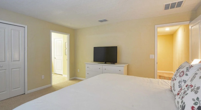 Storey Lake 4 Bedroom Townhome w Splashpool - 1610ST