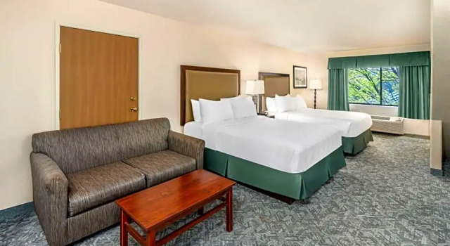 Firedobbelt suite Eagle Lodge and Suites