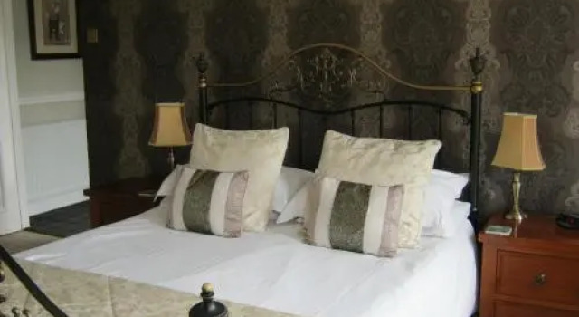 Autumn Leaves Guest House, Забронировать Гостевой дом Отели Северного Йоркшира с парковкой, Парковка