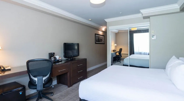 Двухместный номер Standard Sandman Hotel & Suites Calgary South