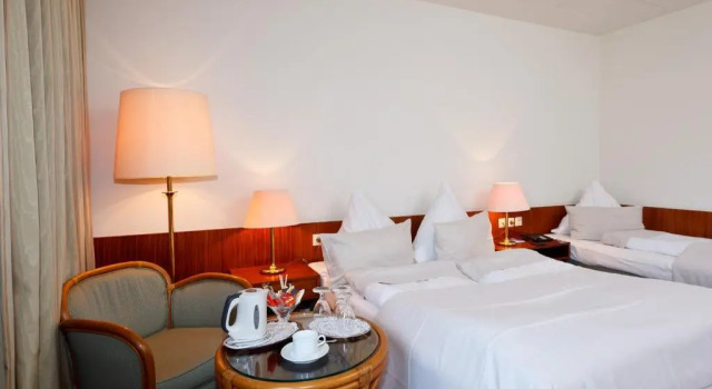 Трёхместный номер Standard Parkhotel Atlantic