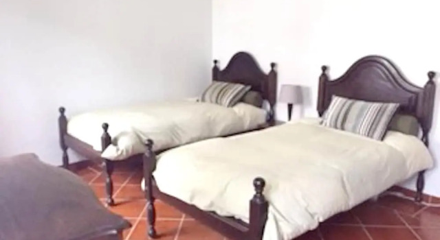 House With 5 Bedrooms in São Martinho do Porto, With Furnished Terrace and Wifi Near the Beach, Rezervovat Hotel Hotely v Oeste s parkováním, Parkování