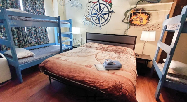 The Pirate Haus Inn, Забронировать Отель Сент-Огастин Saint Augustine Area, рядом с Cathedral Basilica of St. Augustine