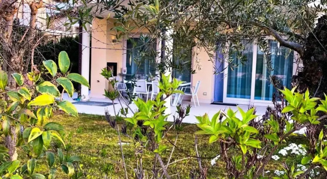 Paradise Luxury apartments, Забронировать Апартаменты/квартира Отели Сирмионе с парковкой, Парковка