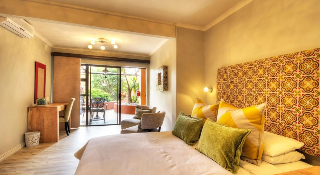 La Roca Guest House