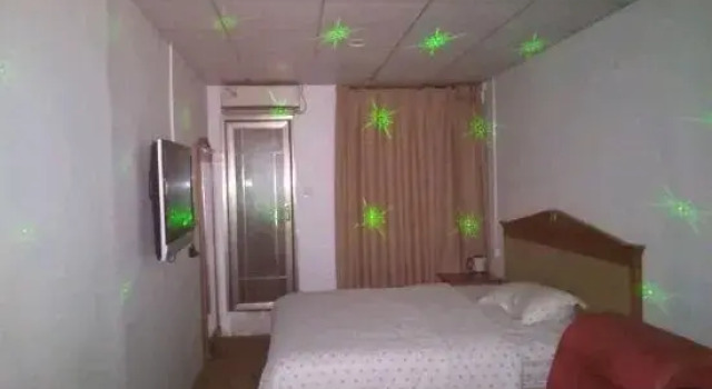 Dongguan Town Inn