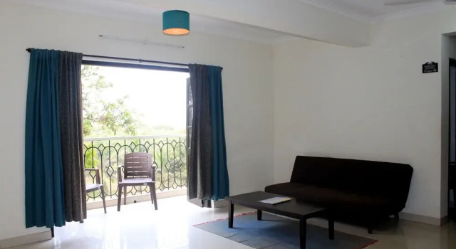 Cosy Apartment with Pool - CM007, Rezerwuj Apartament Hotele w North Goa z parkingiem, Parking