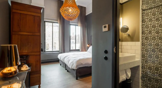 Двухместный номер Comfort Post-Plaza Hotel & Grand Café