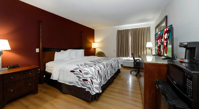 Люкс Red Roof Inn & Suites Savannah Airport