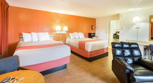 Четырёхместный номер Standard Motel 6 Gold Beach