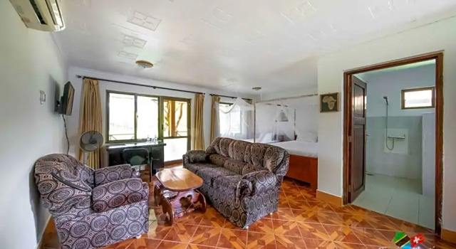 Tan-Swiss Lodge, Đặt Khách sạn Khách sạn ở Mikumi có hồ bơi, Hồ bơi