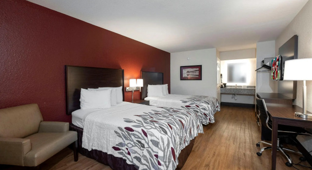 Четырёхместный номер Superior Red Roof Inn Gulf Shores