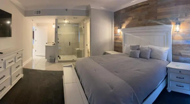 River Place Condos 111 3BD, Забронировать Отель Отели Пиджен-Фордж с парковкой, рядом с Парк "Патриот", Парковка