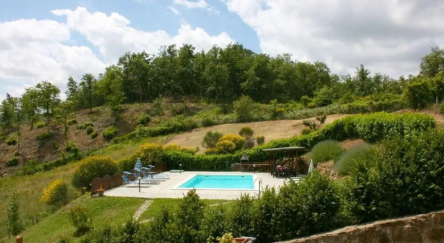 Il Basso, Book Hotel Hoteller i Talla med pool, Swimmingpool